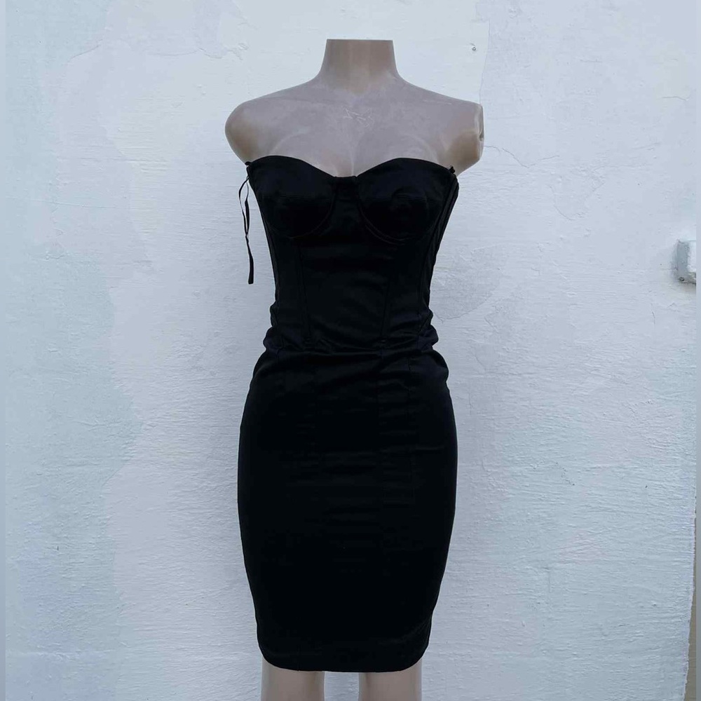 Dolce & Gabbana Sleek Black dress